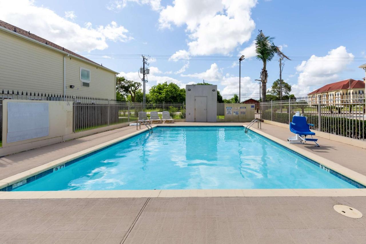 Studio 6 Bay City Tx Экстерьер фото