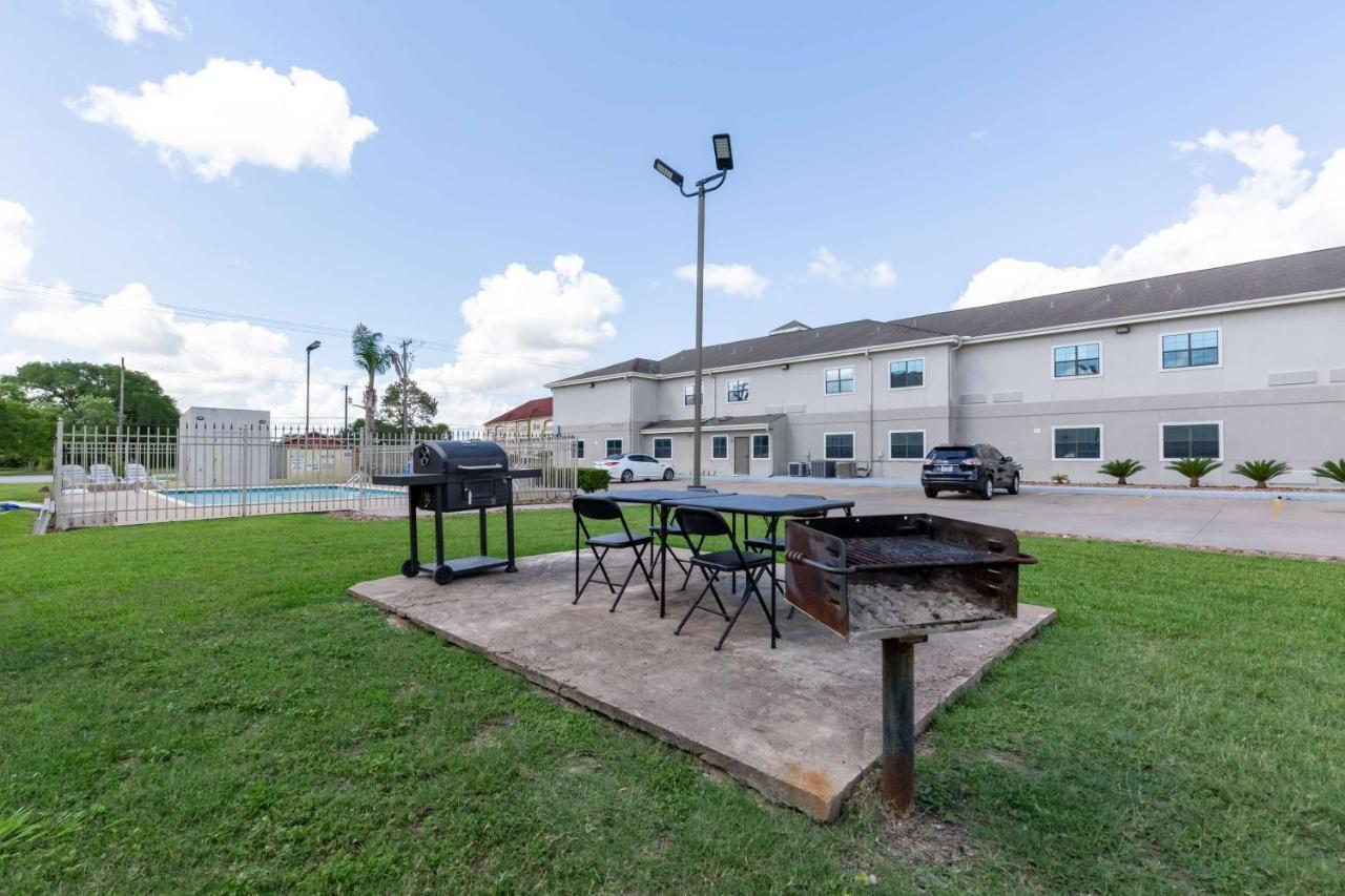 Studio 6 Bay City Tx Экстерьер фото